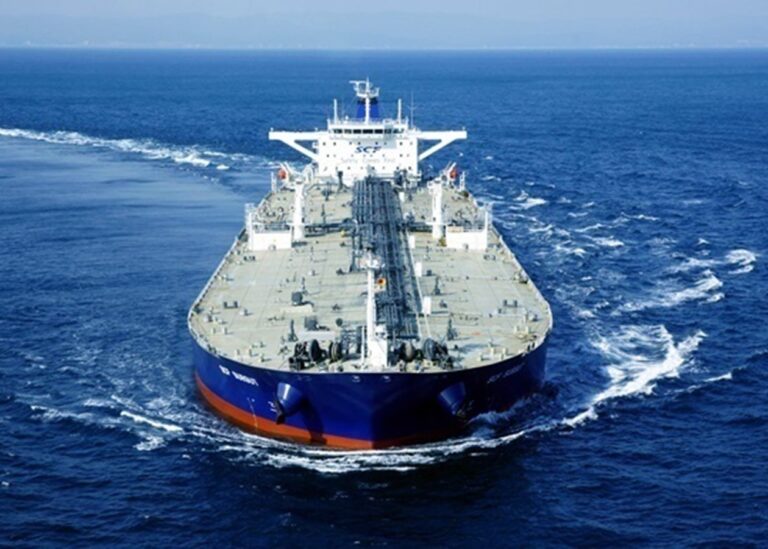 Китай і Індія зупинили купівлю нафти у Росії – ЗМІ