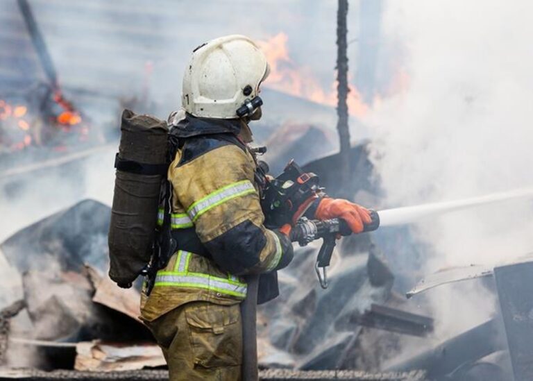 Дрони атакували енергооб'єкти РФ: виникла пожежа
