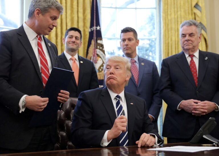 Трамп підписав указ про "тиск" на Іран