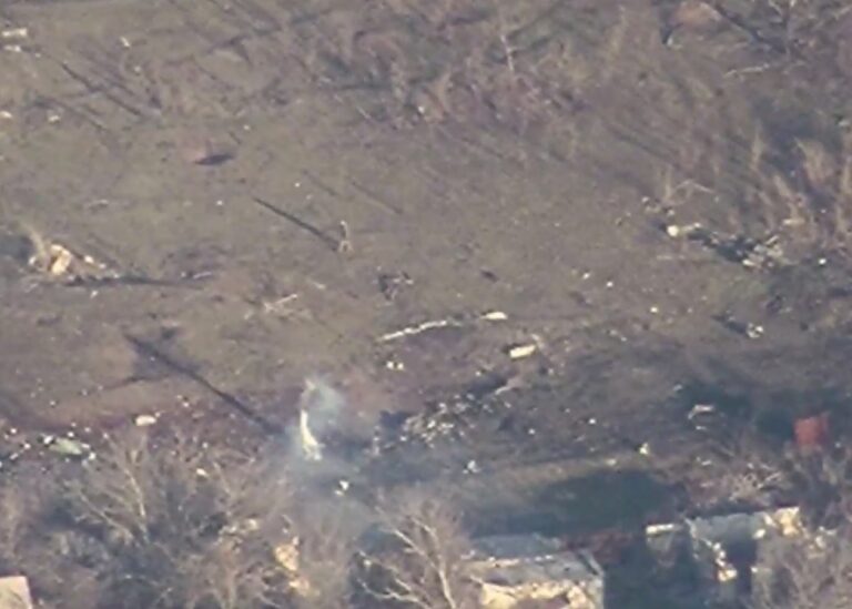 Обвуглене залізо: військові показали рештки збитого Су-25