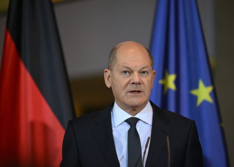 ЄС досить сильний, щоб відповісти на мита Трампа – Шольц