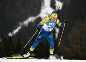 Джима розгорнула український прапор на квітковій церемонії після гонки ЧС