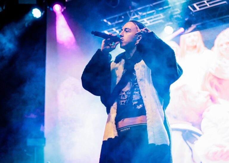 Євробачення: в Італії вимагають зняти з конкурсу представника Естонії