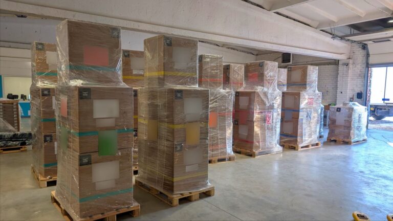 Перші 500 дронів із 12 тисяч: Латвія відправила Україні пакет допомоги