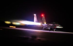 Ізраїль вимагає від ХАМАС звільнення всіх заручників та відновив удари по Сектору Гази