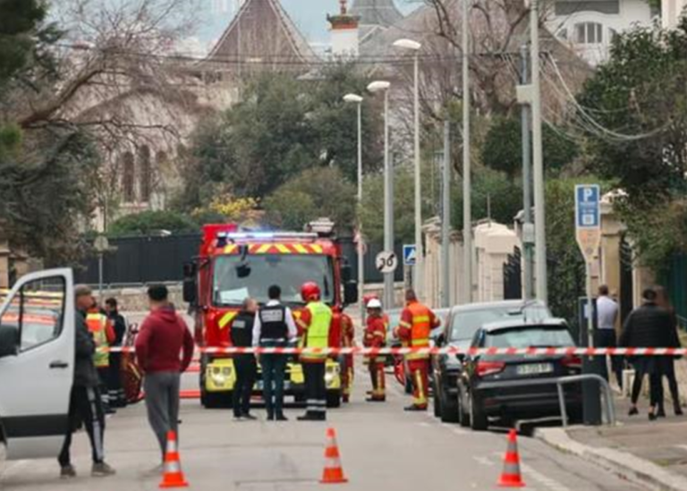 Двоє науковців зізнались у нападі на консульство Росії в Марселі