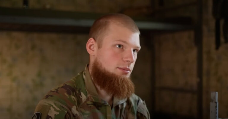 Звання Героя України присвоїли бійцям, які 67 діб тримали оборону в оточенні