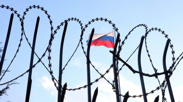 Трамп продовжив на рік санкції проти Росії через війну в Україні