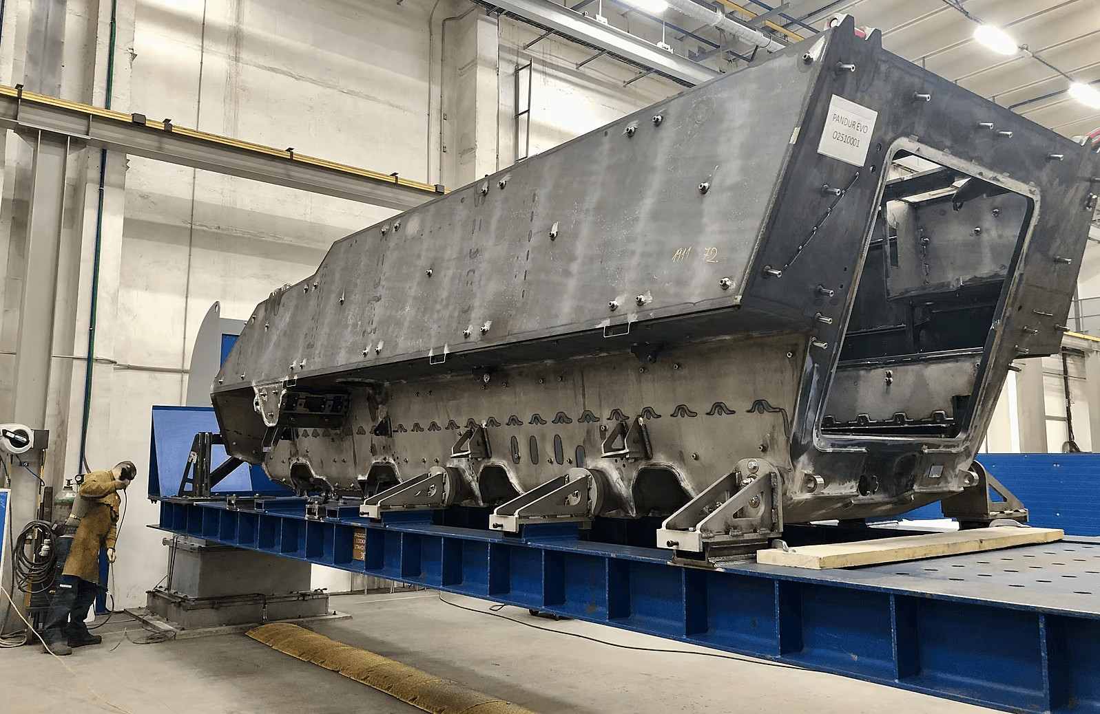 Tatra виготовила перший корпус Pandur 8×8 EVO
