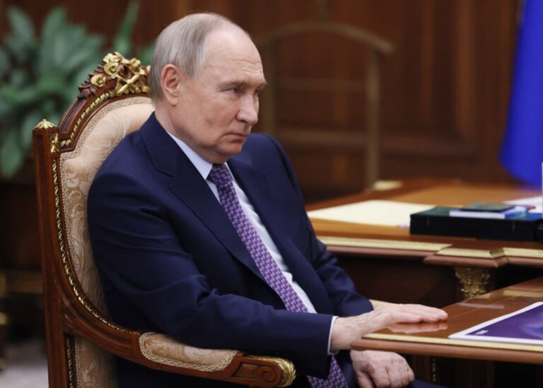 Путіна попередили про катастрофічний обвал цін на нафту – ЗМІ