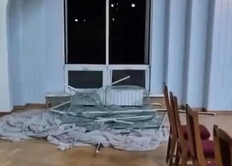 Атака на Київ: пошкоджена будівля Центрального палацу одружень