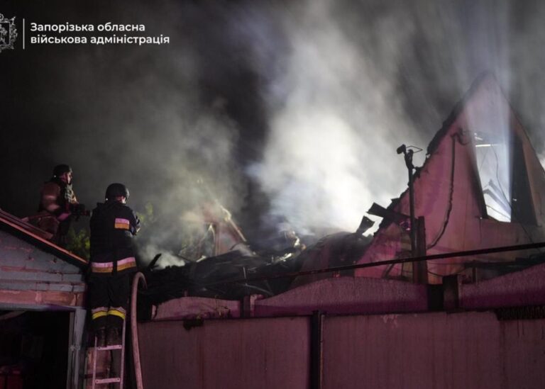 Удар по Запоріжжю: з’явилися кадри наслідків