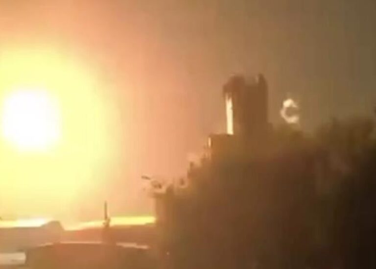 Над Москвою гримлять вибухи