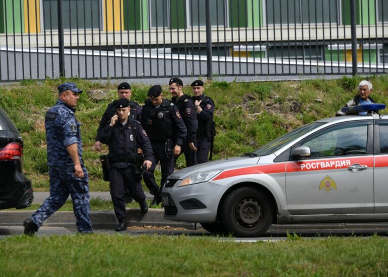 СюжетБез зв’язку і літаків. Наймасовіша атака на Росію