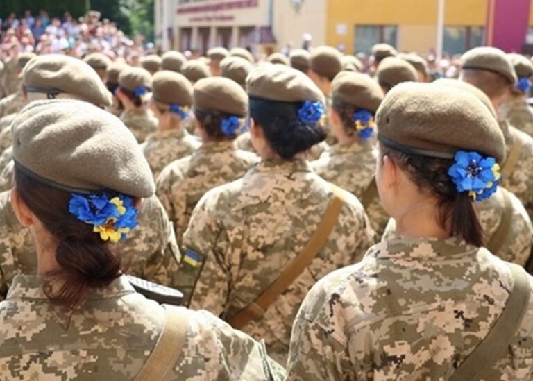 В ЗСУ зробили заяву про обов'язкову службу жінок