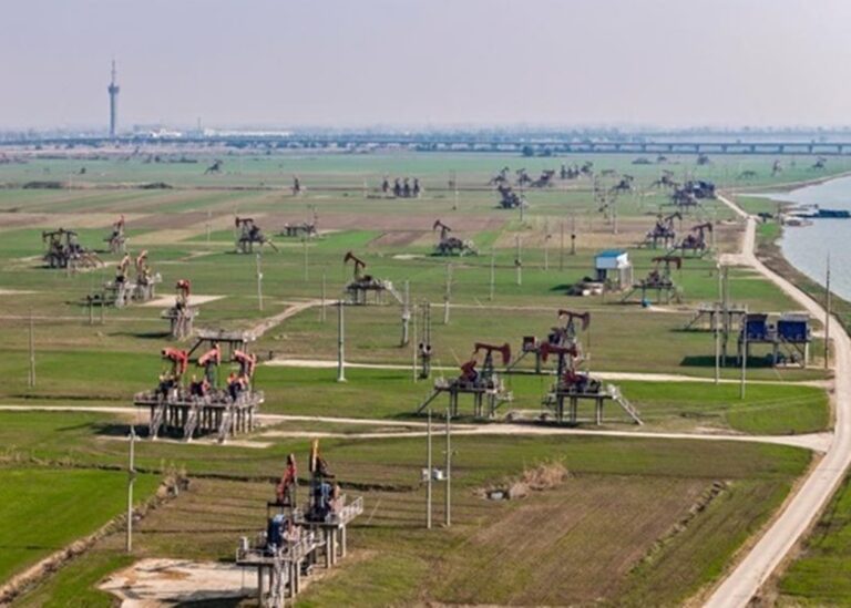 Ціни на нафту знижуються на новинах зі США і Китаю