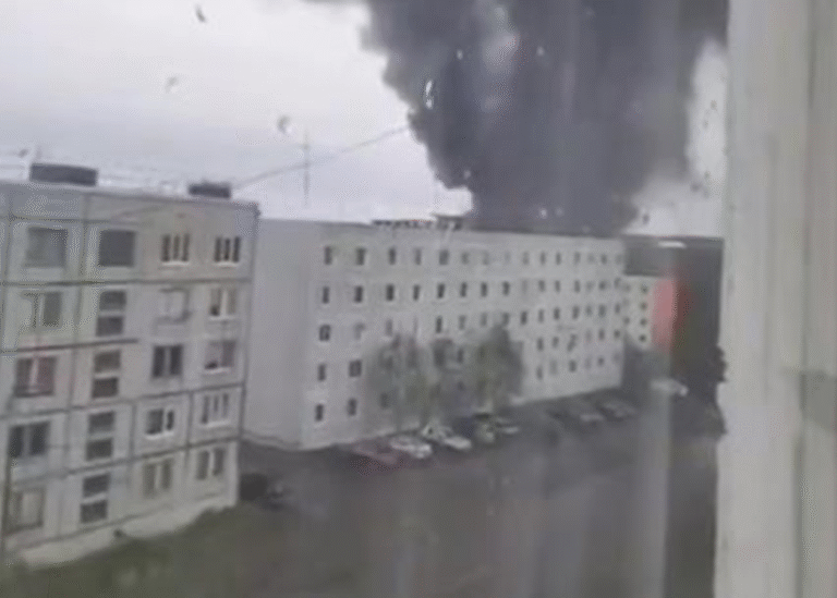 Вибухи лунають біля бази підводних човнів РФ – ЗМІ