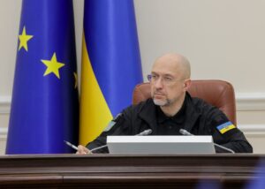 На рахунках бригад залишається до 20 млрд на потреби фронту - Шмигаль