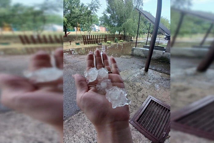 В Україні випав град розміром з яйце (фото)