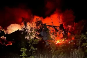 На Харківщині після атаки дронів спалахнуло промислове підприємство