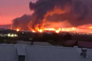 Атака на Україну та удари по НПЗ у Росії: головне за ніч