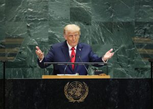 Трамп заявив, що зміни клімату "не існує"