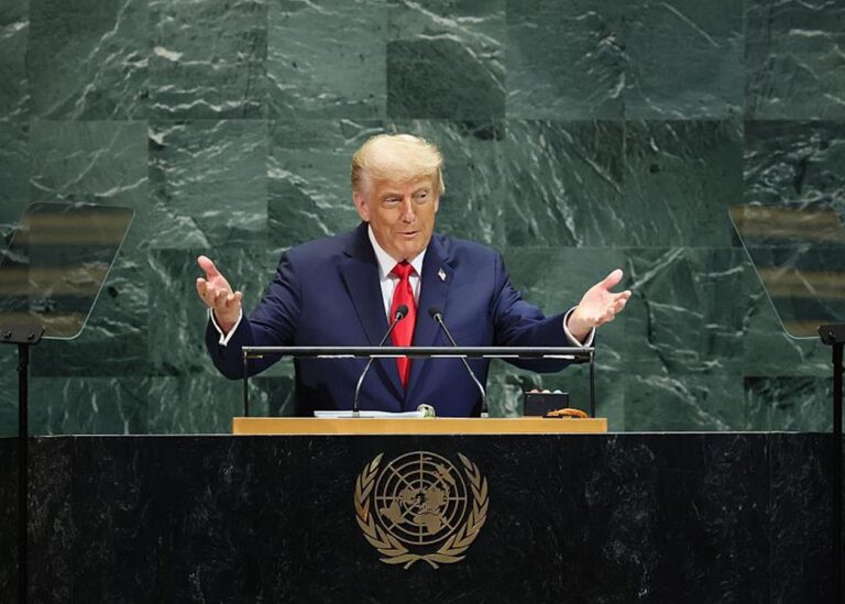 Трамп заявив, що зміни клімату "не існує"