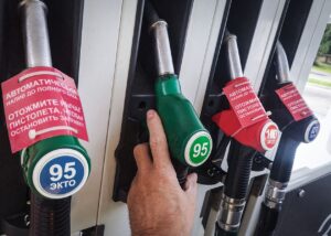 В Росії зафіксували один із найбільших за 10 років стрибків цін на бензин