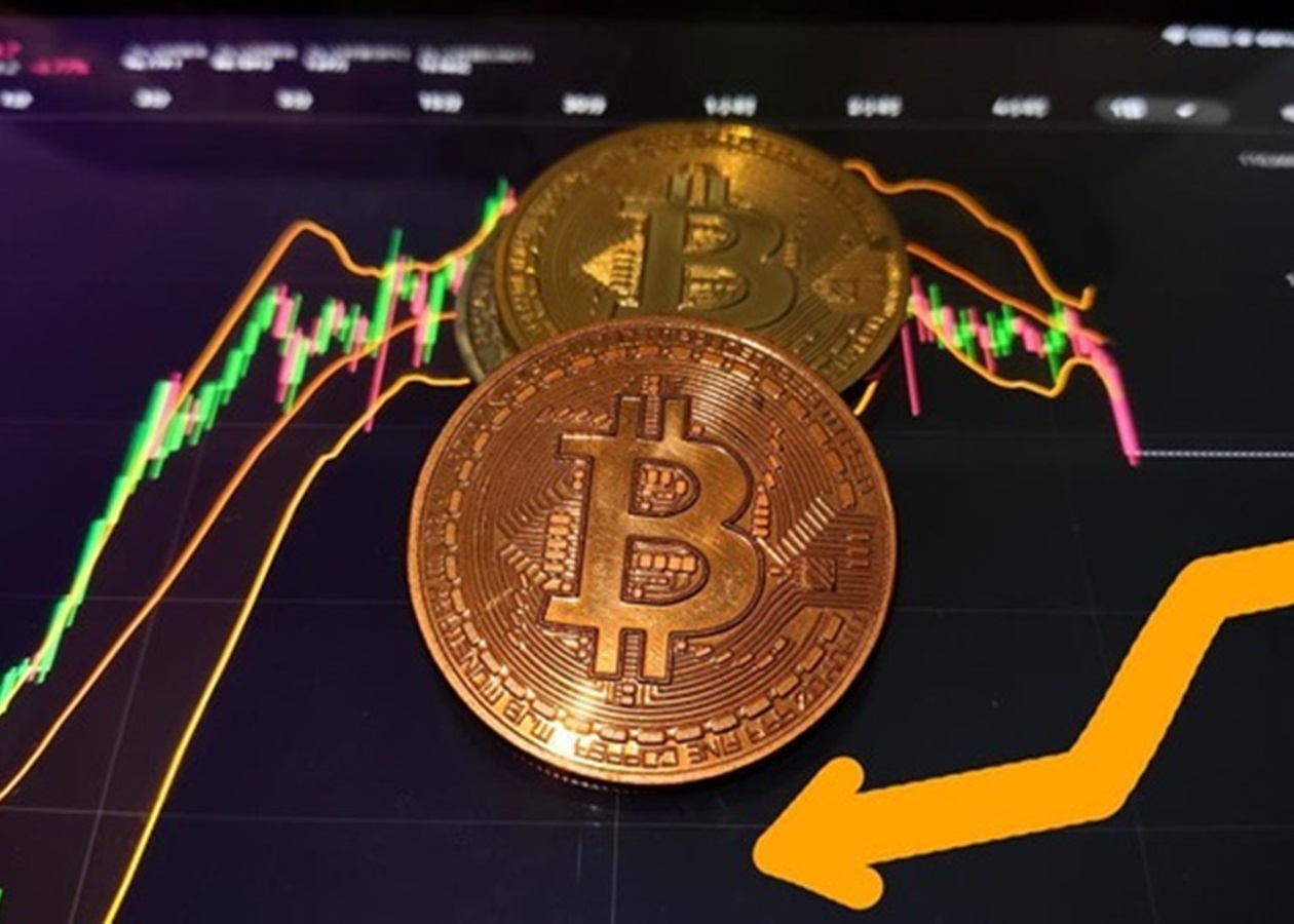 Заява Трампа спричинила обвал крипторинку за лічені хвилини - Bloomberg