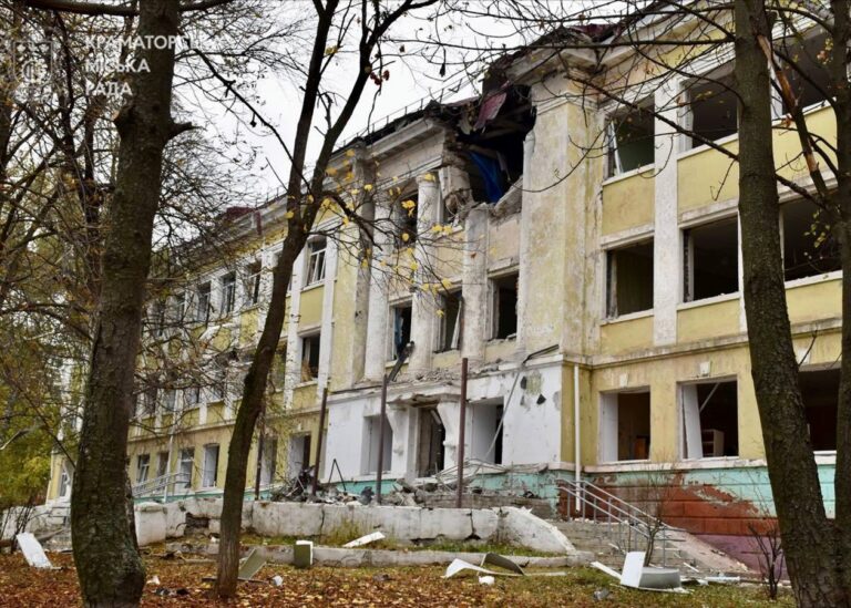 У Краматорську внаслідок атаки дронів пошкоджена школа