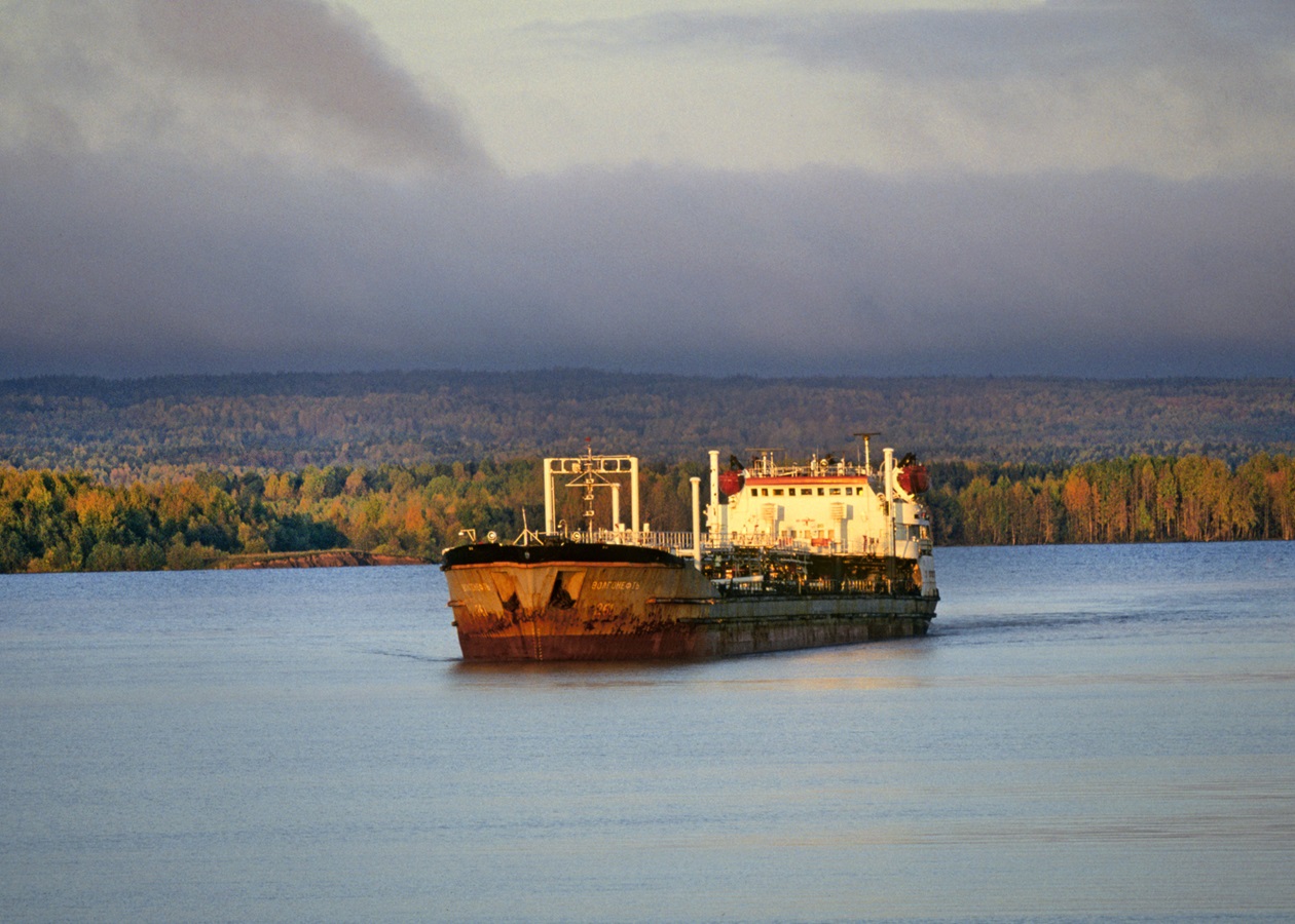 Ціна російської нафти впала нижче $50 за барель