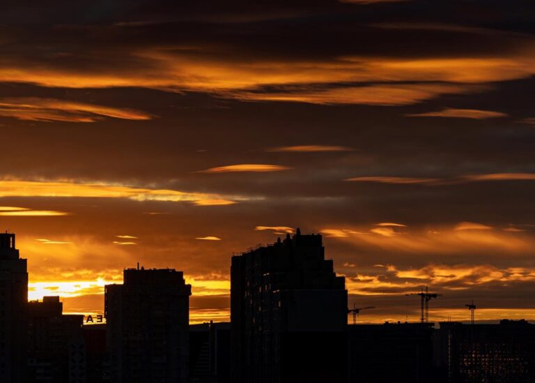 Стало відомо, як довго українці будуть без світла