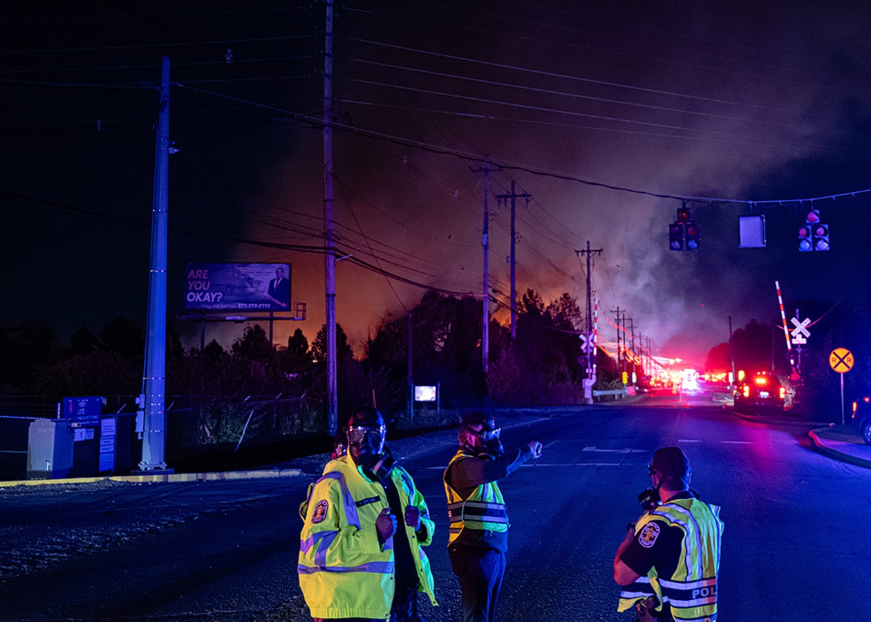 Падіння вантажного літака у США: загинули 7 людей, 11 постраждали