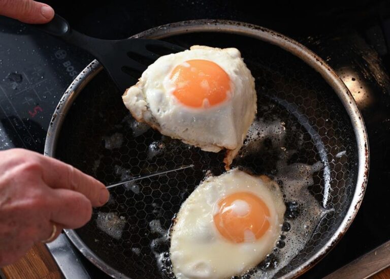 Інфляція в Україні впала до мінімуму за рік