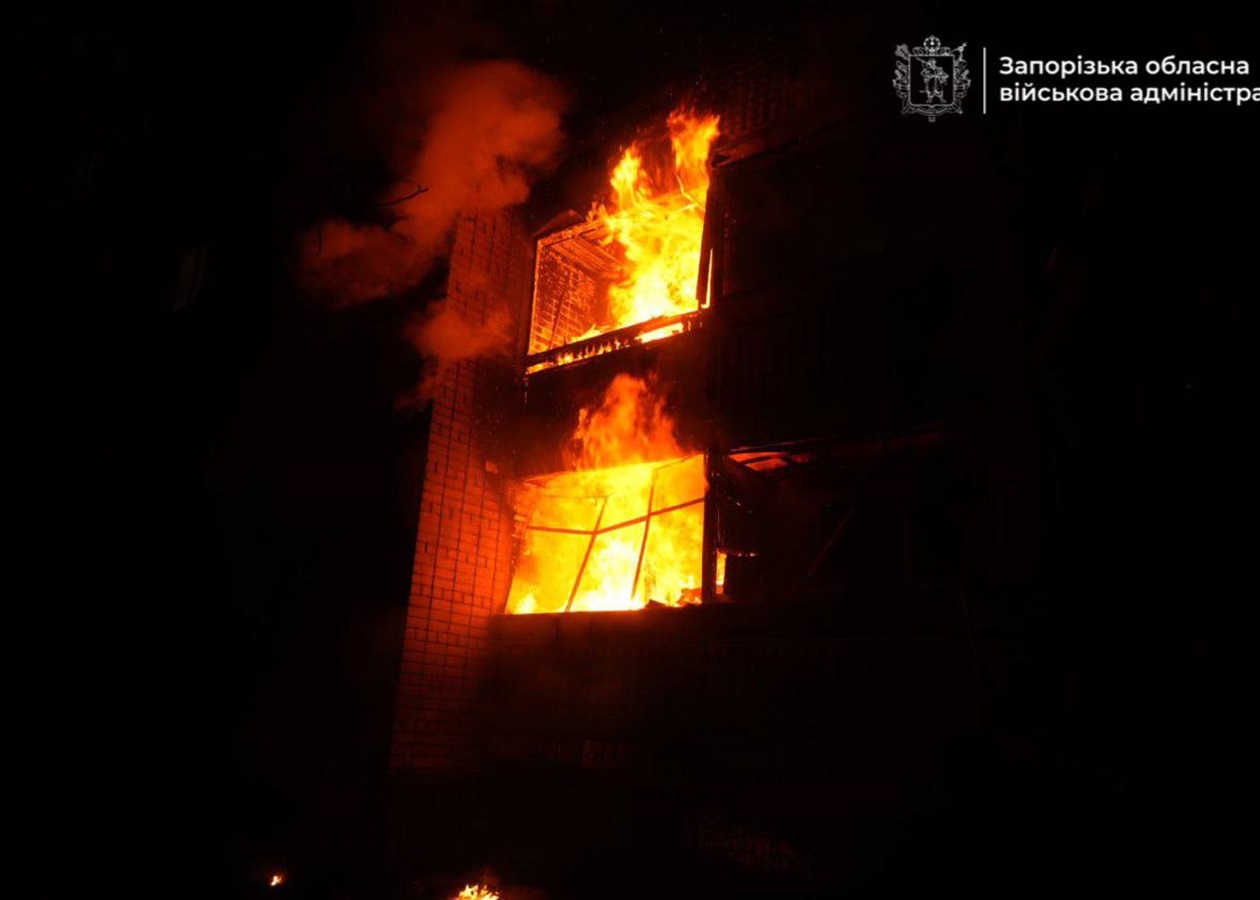 У Запоріжжі БПЛА влучив у багатоповерхівку