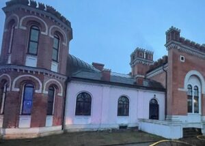 В Чернівцях чоловік з психічним розладом скоїв підпал у синагозі