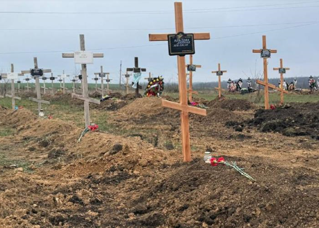 В Ізюмі перепоховали 449 людей, які загинули під час окупації