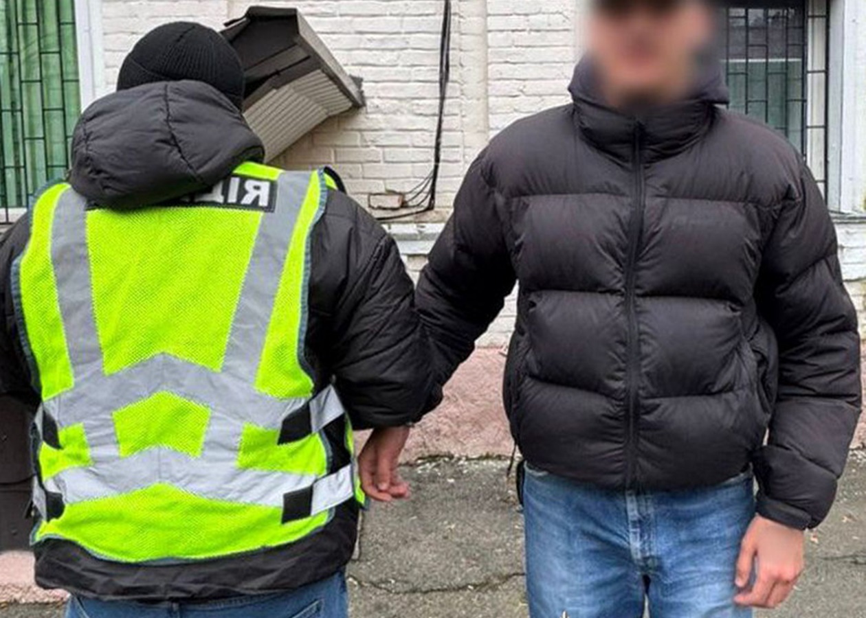 Поліція затримала киянина, який розпилив сльозогінний газ у метро