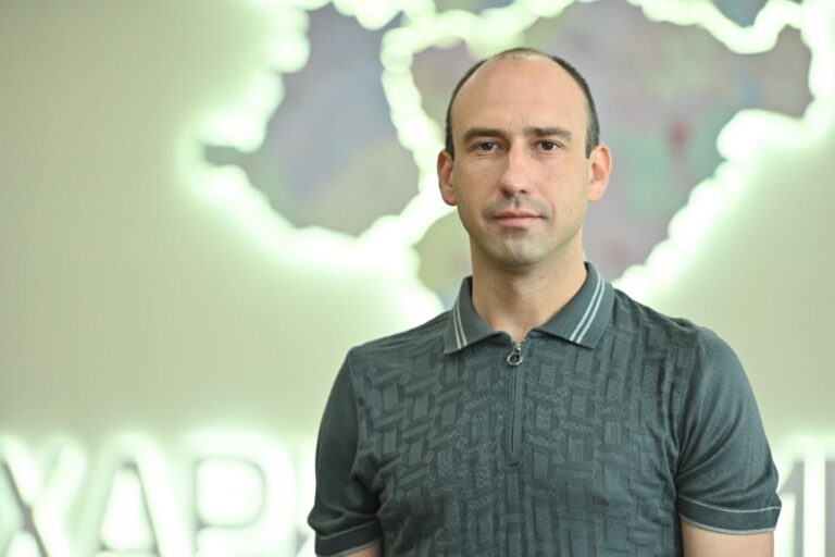 Заступник голови Харківської ОВА Андрій Дорожко приховує співмешканку, їздить на незадекларованій Audi та тримає вдома $54 тис. готівкою