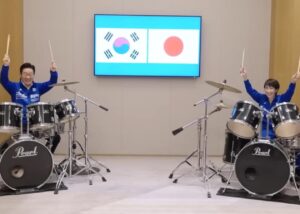 Лідери Японії й Південної Кореї разом зіграли на барабанах