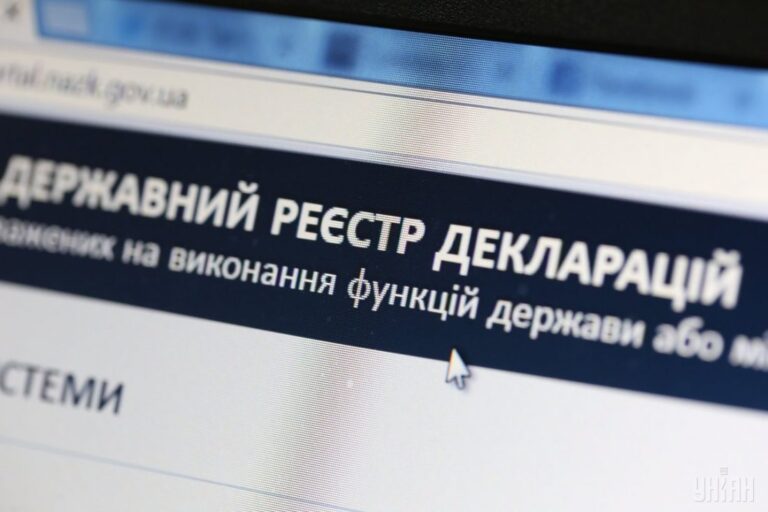Прокурор Валентин Філімоненко та його дружина Тетяна безкоштовно живуть у будинку третьої особи та декларують нерухомість на окупованій Херсонщині