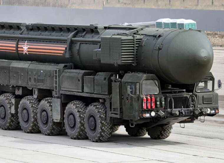 Міноборони РФ підтвердило удар ракетою “Орешник” по Україні у відповідь на “атаку” по резиденції Путіна