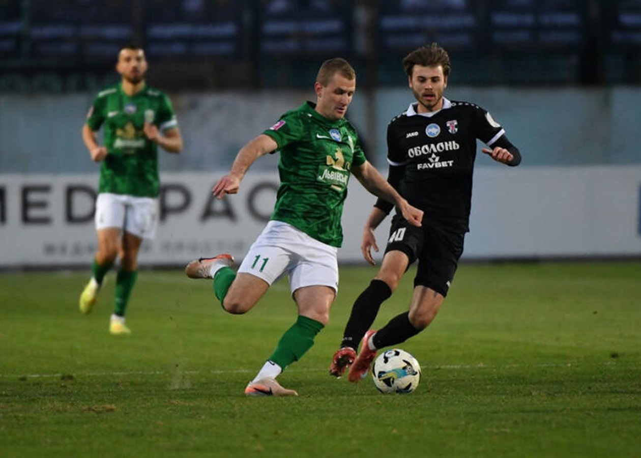 Карпати розгромлюють Оболонь чотирма забитими м’ячами