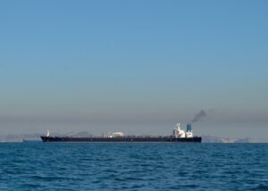 "Зомбі-танкери" прориваються через Ормузьку протоку - ЗМІ