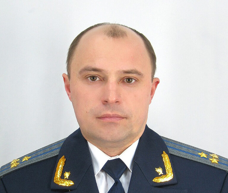 Заступник прокурора Сумщини Ігор Сидоренко мешкає в будинку доньки та користується іномаркою місцевого нейрохірурга