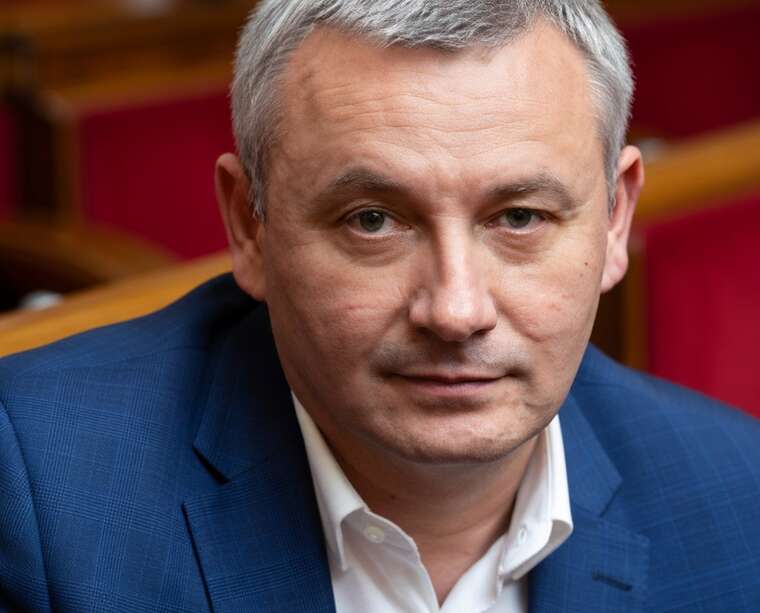 Нардеп із Закарпаття Владіслав Поляк задекларував мільйон доларів готівкою та елітний Mercedes за 5,2 млн гривень