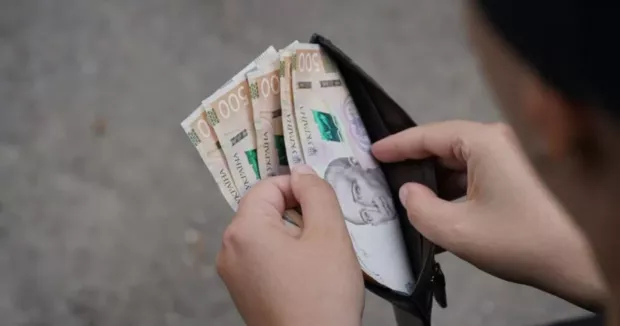 Пенсіонерів масово просять уточнити дані для підвищення виплат: Що це за афера і як не втратити гроші