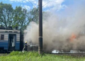 На Черкащині під час руху спалахнув електропоїзд