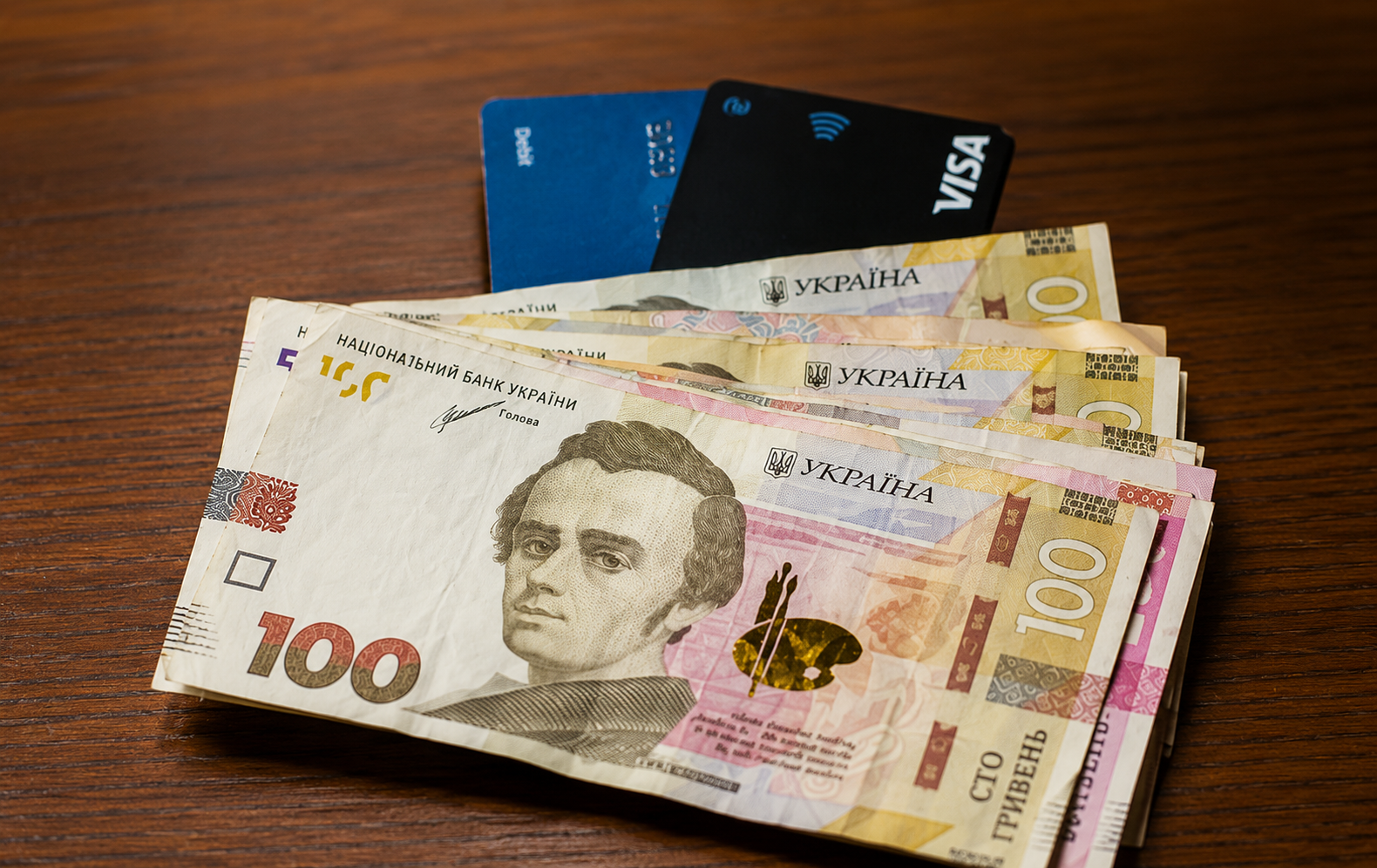 Уже завтра в обігу з’являться нові 100 гривень