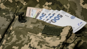 Нові контракти в ЗСУ: уряд різко змінив правила служби і виплат